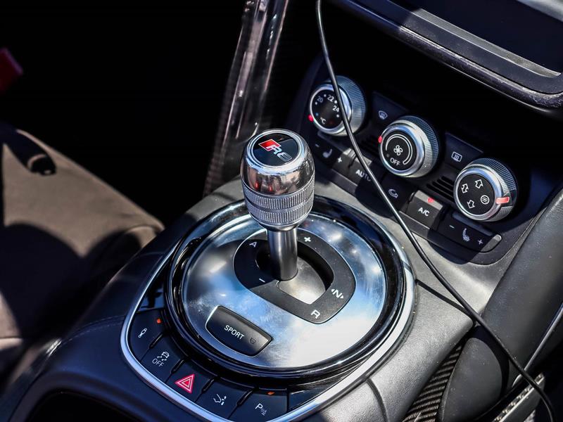 audi R8 Spyder 2014 - 21