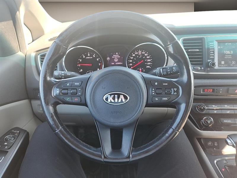 kia Sedona 2018 - 9