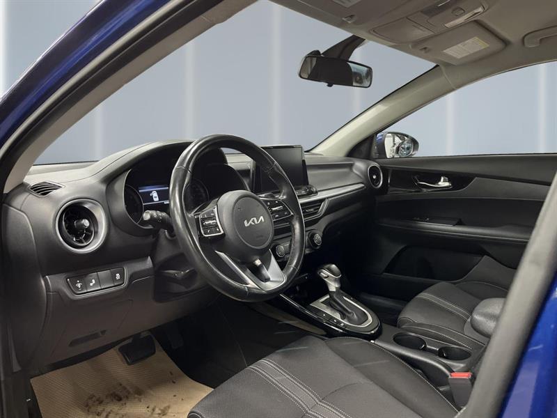 kia Forte 2023 - 12