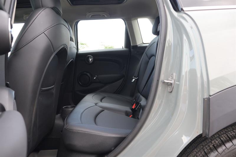 mini 5 Door 2022 - 21