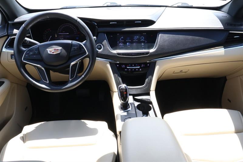 cadillac XT5 2018 - 9