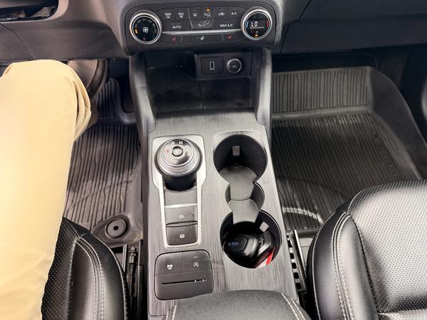 ford Escape 2020 - 24