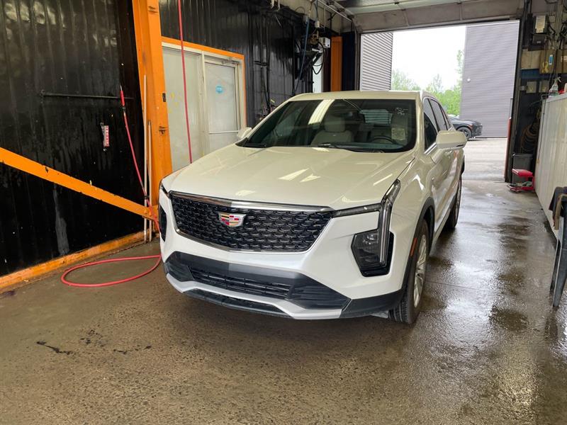 cadillac XT4 2024