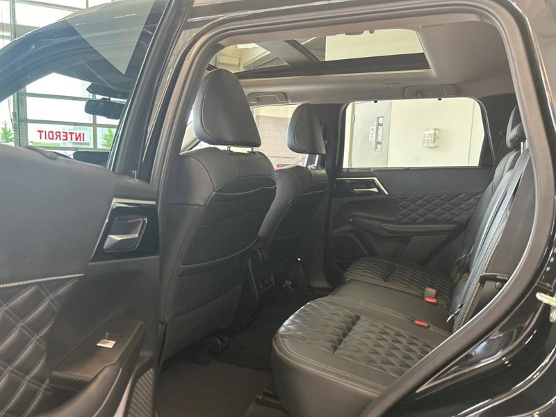 mitsubishi Outlander 2023 - 9