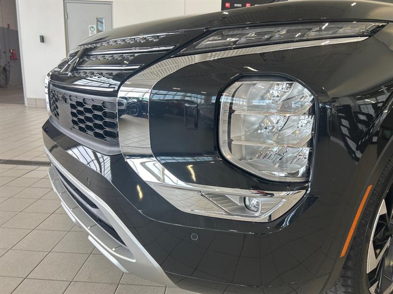 mitsubishi Outlander 2023 - 18