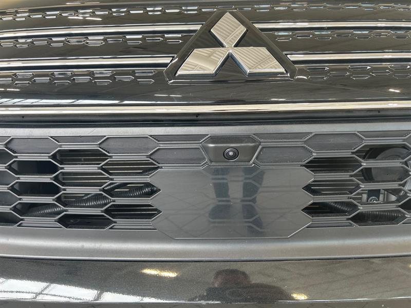 mitsubishi Outlander 2023 - 19