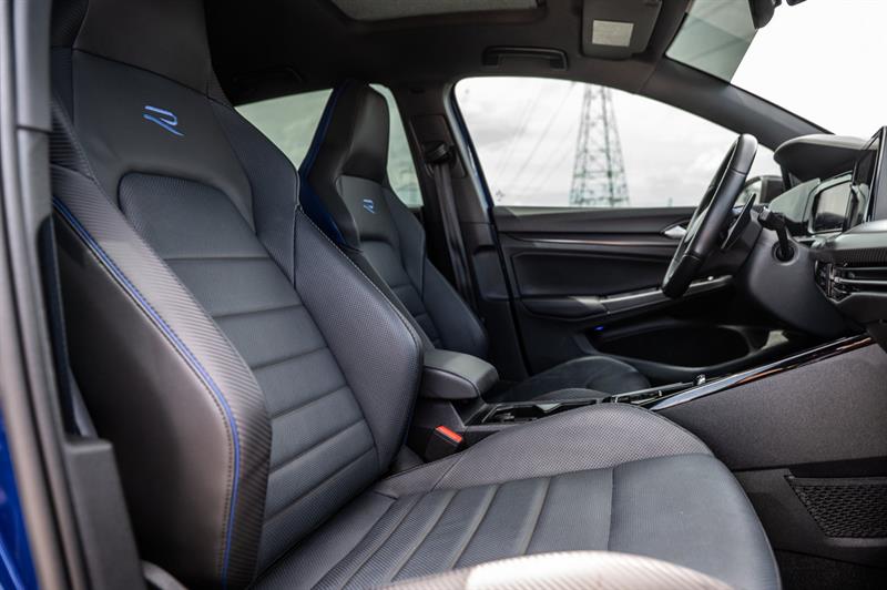 volkswagen Golf R 2024 - 35