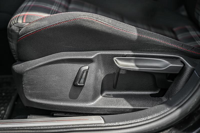 volkswagen Golf GTI 2019 - 12