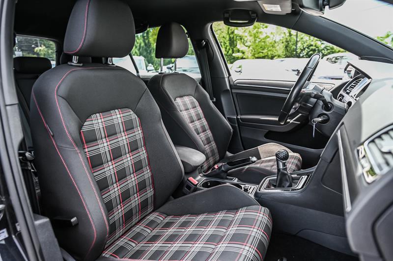 volkswagen Golf GTI 2019 - 24