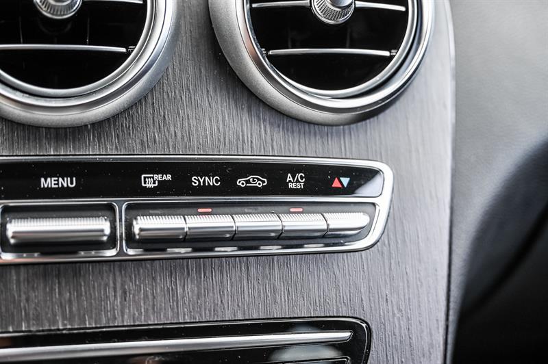 mercedes-benz GLC 2022 - 19
