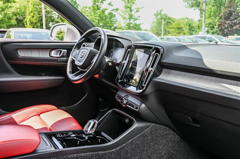 volvo XC40 2021 - 28