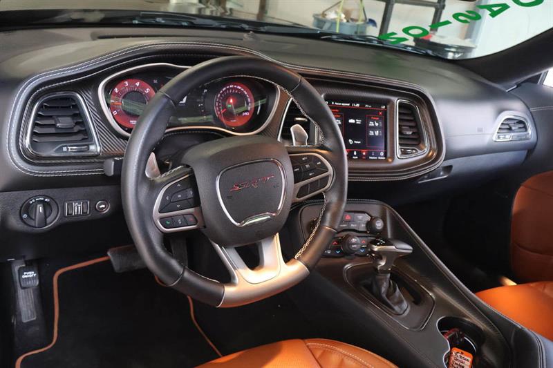 dodge Challenger 2021 - 17