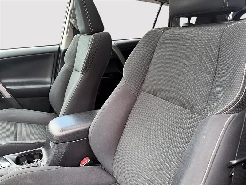 toyota RAV4 2018 - 10