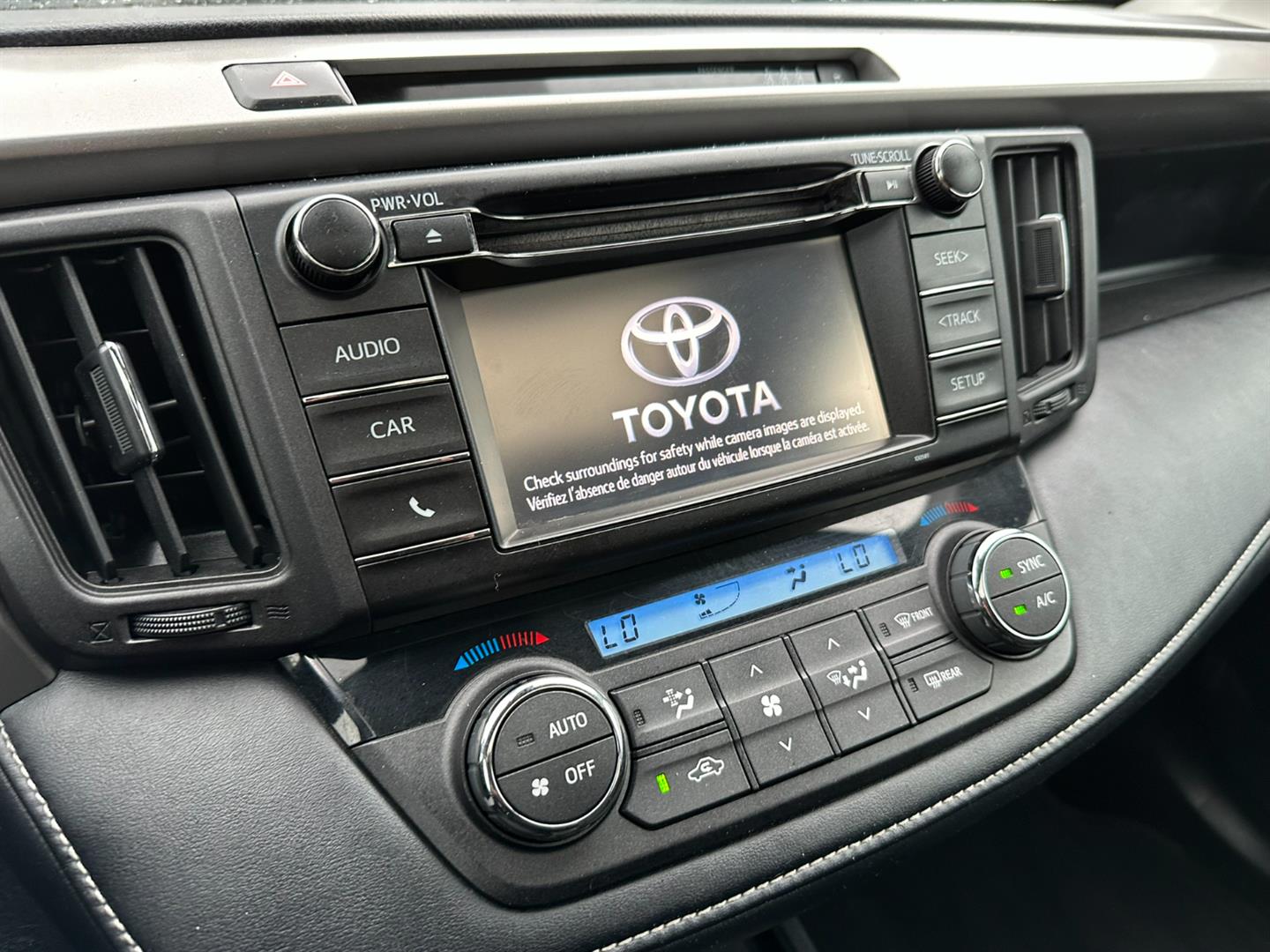 toyota RAV4 2017 - 12