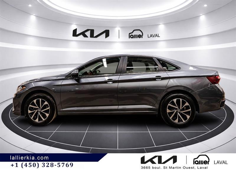 2025 Volkswagen Jetta - Image 4