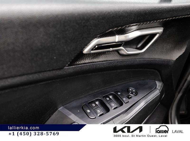 2023 Kia Sportage - Image 11