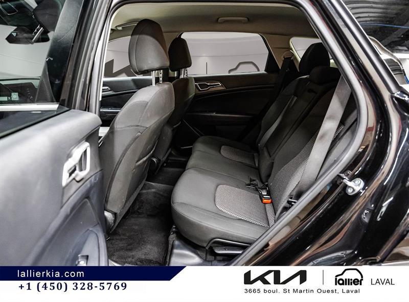 2025 Kia Sportage - Image 13