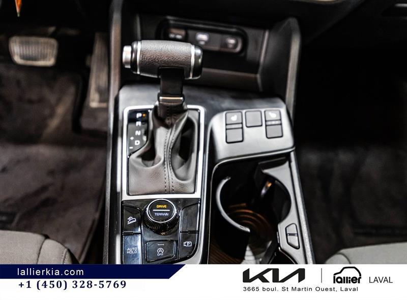 2025 Kia Sportage - Image 22