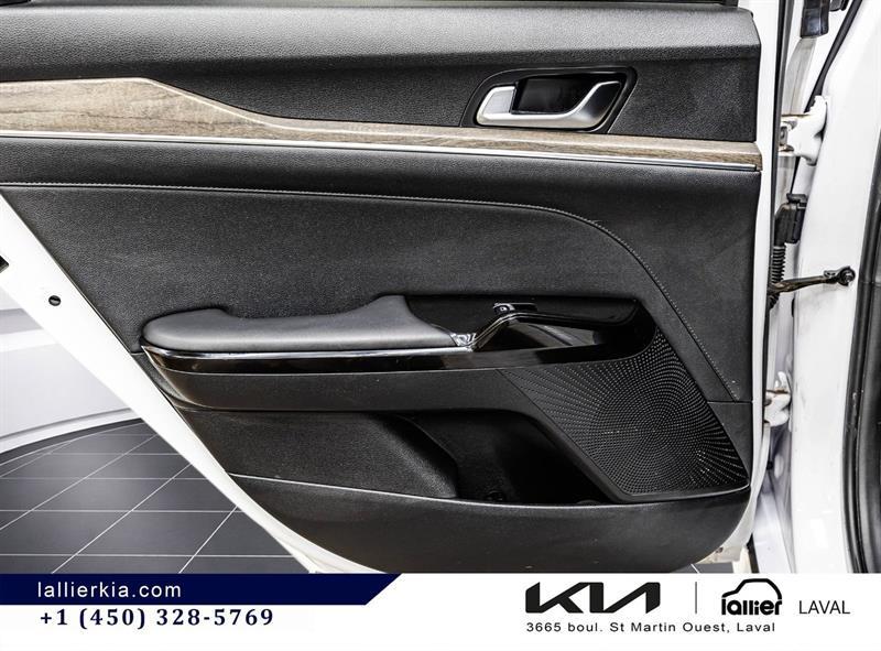 2023 Kia K5 - Image 13