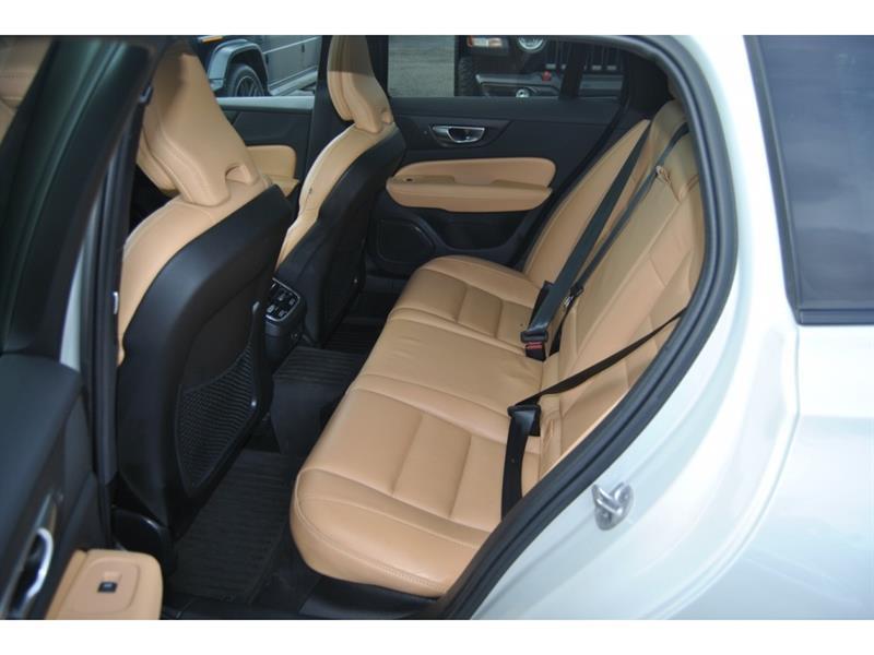 2022 Volvo V60 - Image 10