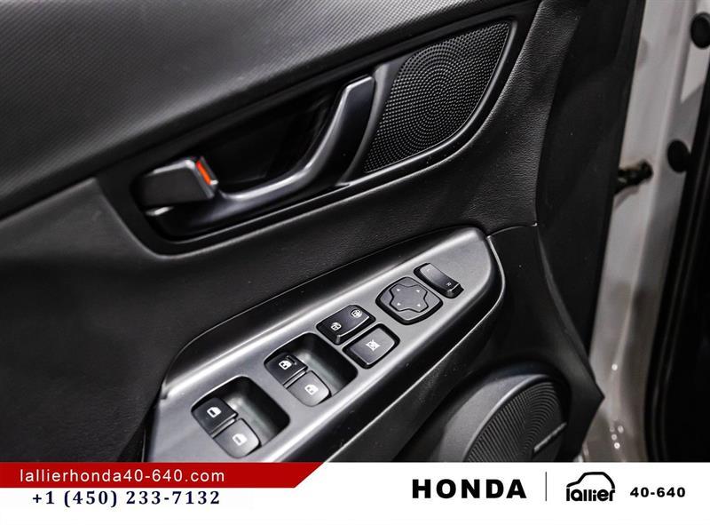2022 Hyundai Kona - Image 12