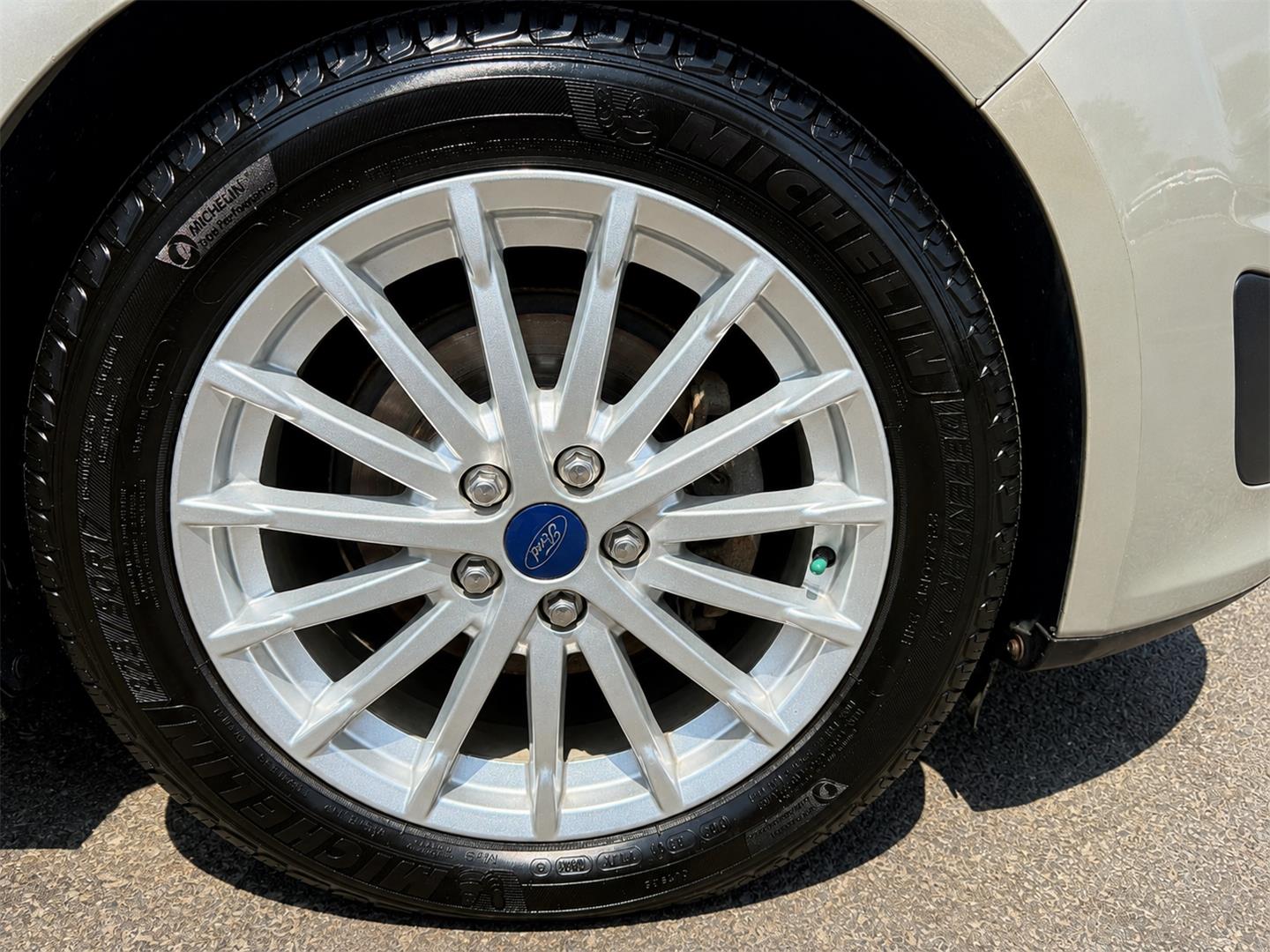 ford C-Max Hybrid 2015 - 26