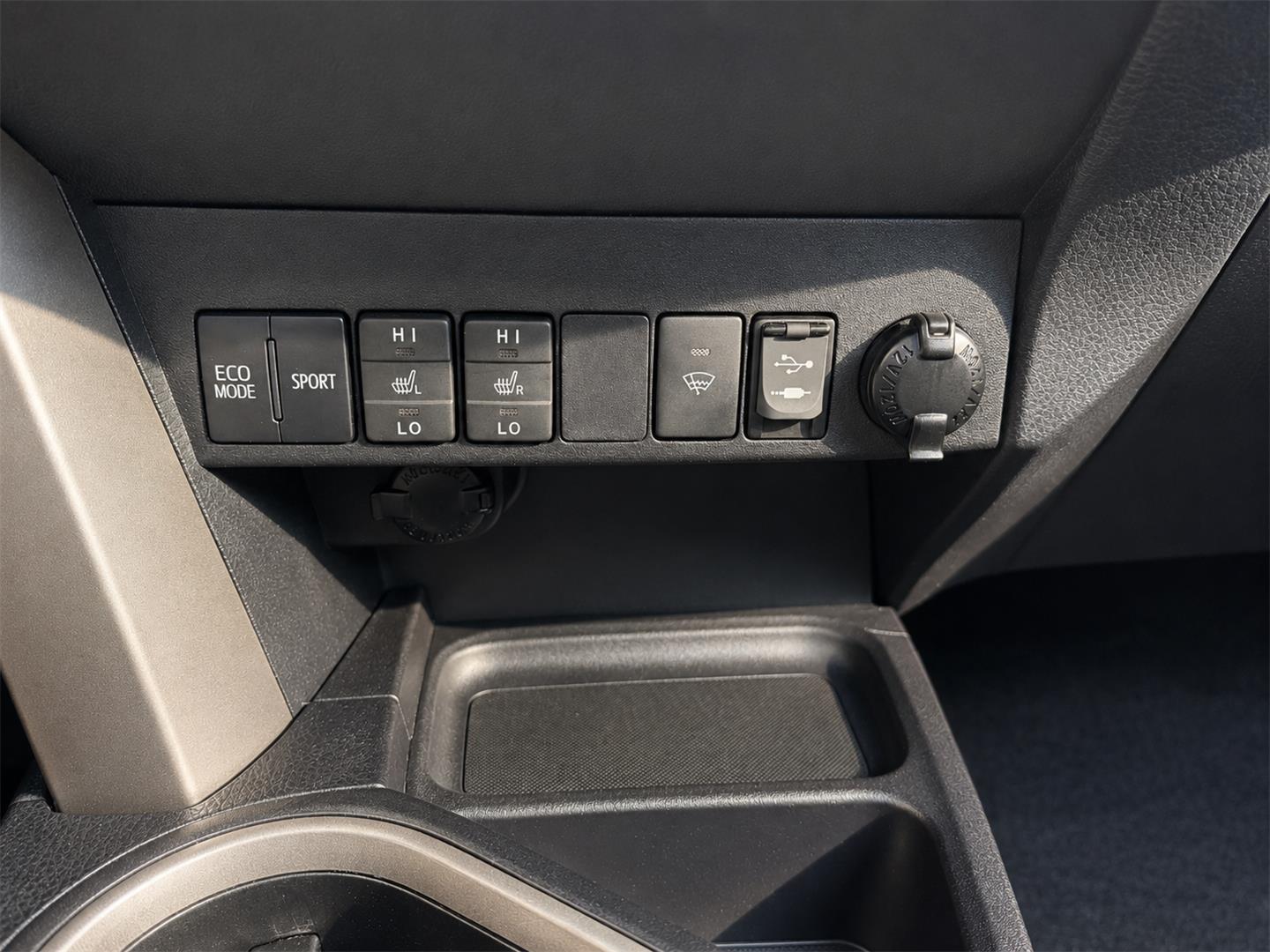 toyota RAV4 2018 - 21