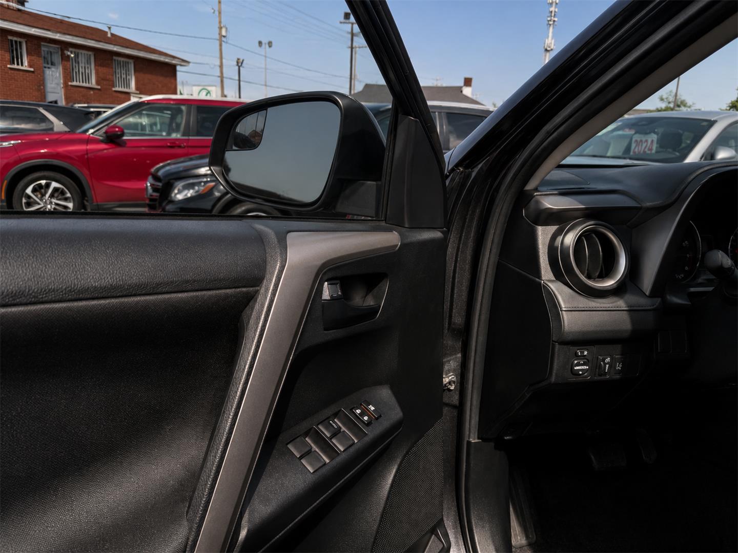 toyota RAV4 2018 - 23