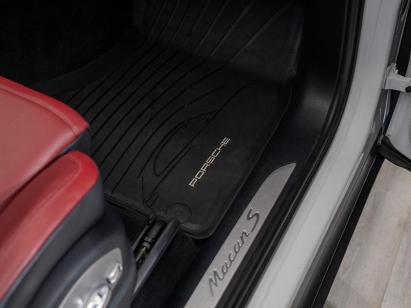 porsche Macan 2023 - 25