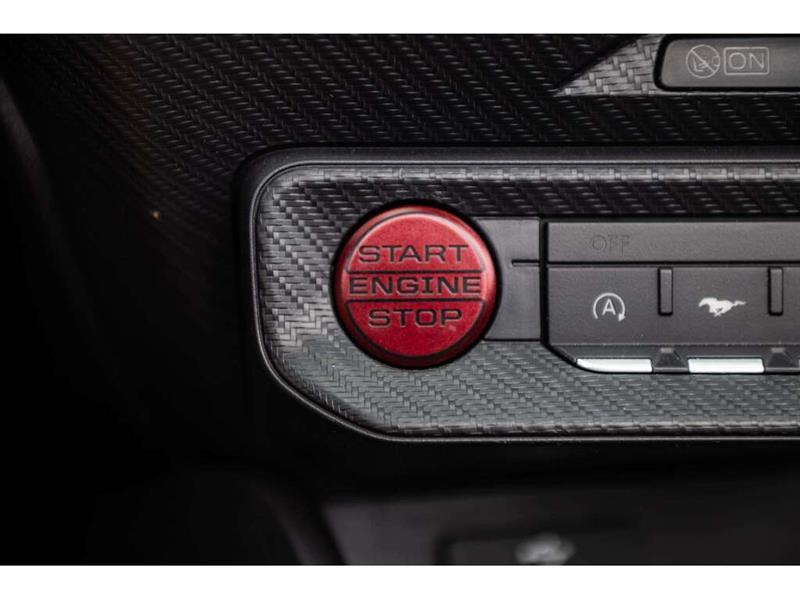 ford Mustang 2025 - 24