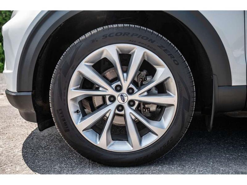 ford Explorer 2023 - 17