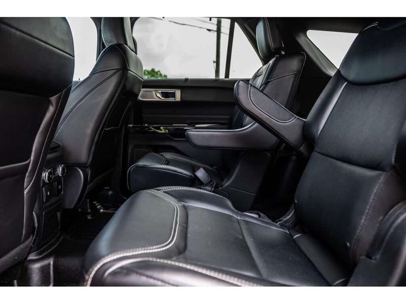 ford Explorer 2022 - 32