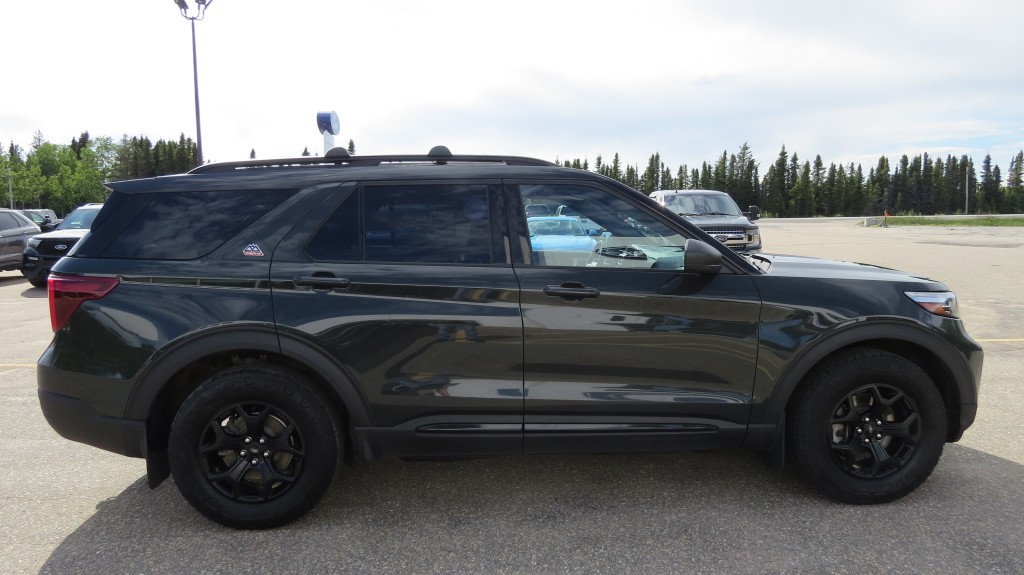 ford Explorer 2023 - 4