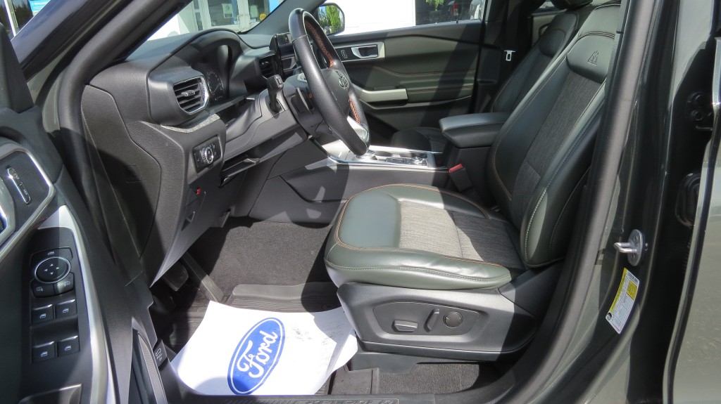 ford Explorer 2023 - 6