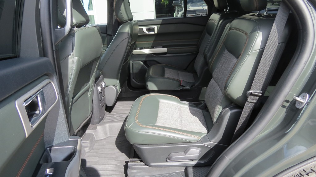 ford Explorer 2023 - 7