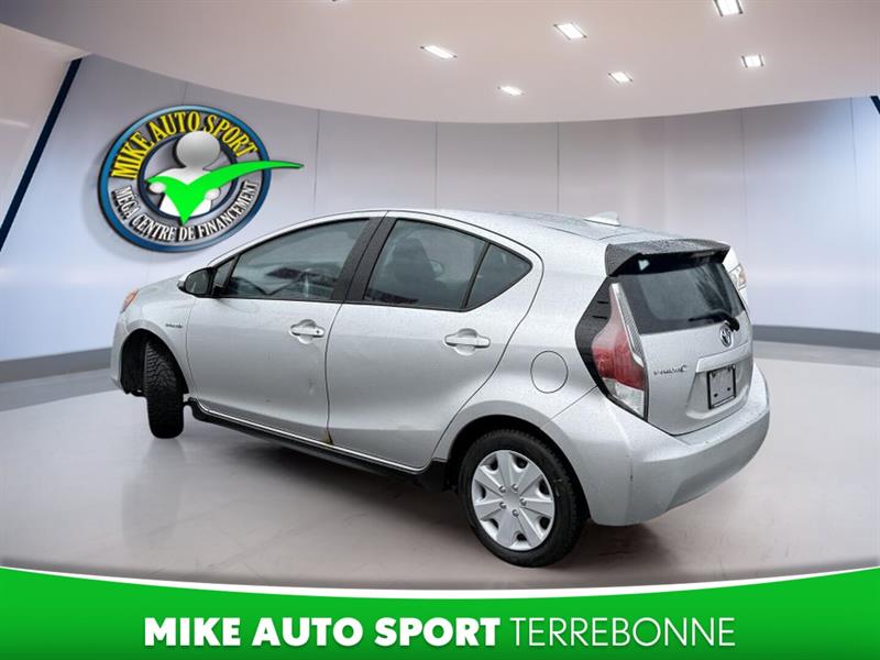 toyota Prius c 2017 - 3