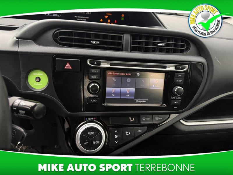 toyota Prius c 2017 - 14