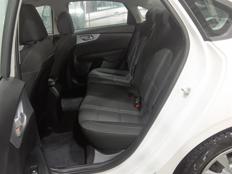 kia Forte 2022 - 10