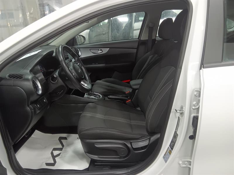kia Forte 2022 - 12
