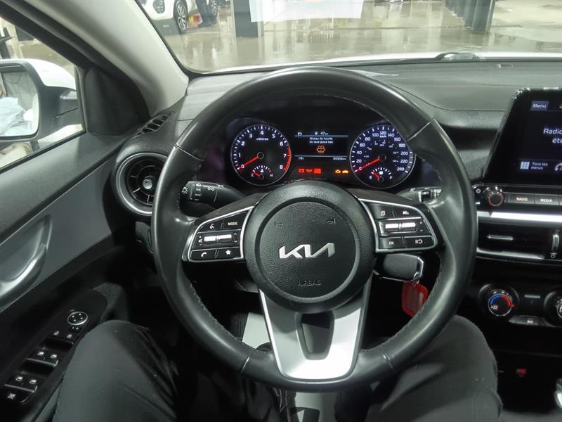 kia Forte 2022 - 16