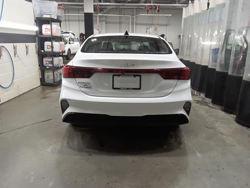 kia Forte 2022 - 25