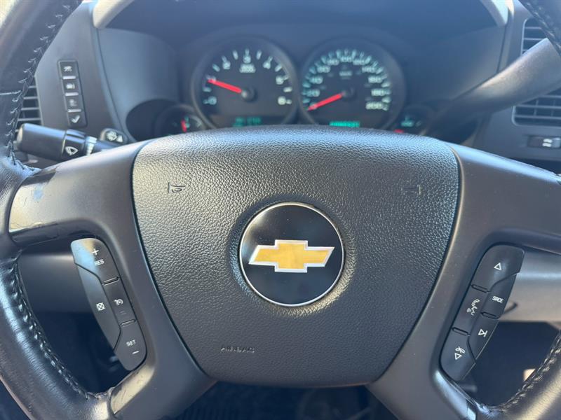 chevrolet Silverado 1500 2012 - 19