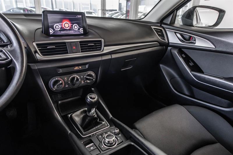 mazda Mazda3 2018 - 18