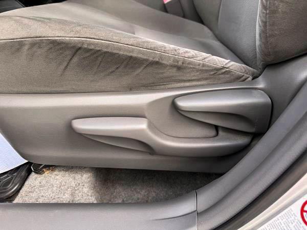 toyota Prius 2011 - 14