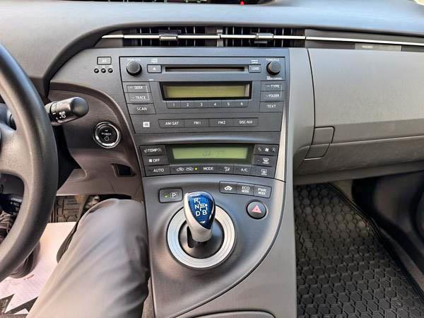 toyota Prius 2011 - 19
