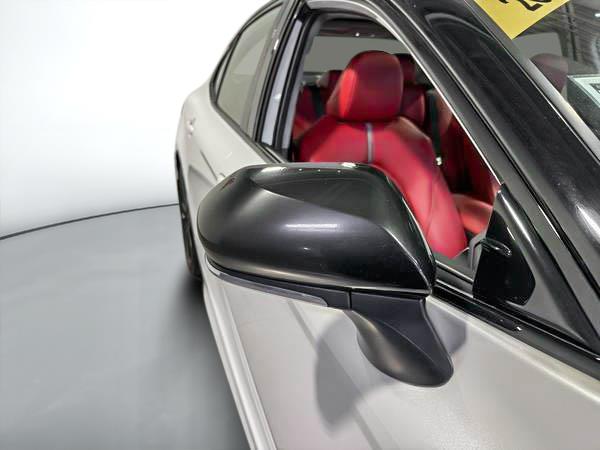 toyota Camry 2019 - 10