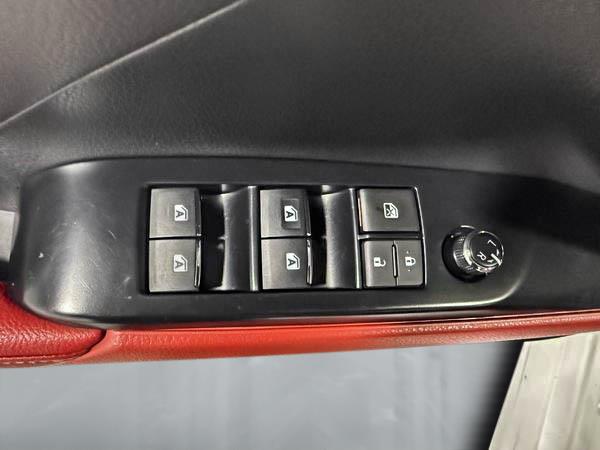 toyota Camry 2019 - 13