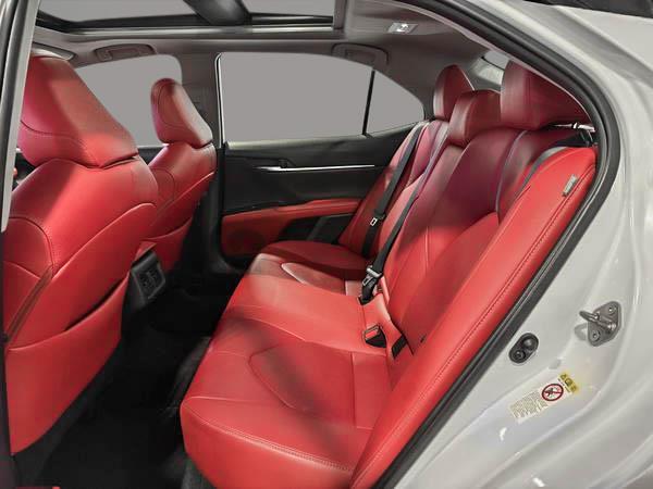 toyota Camry 2019 - 24