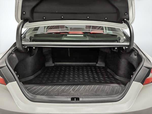 toyota Camry 2019 - 25