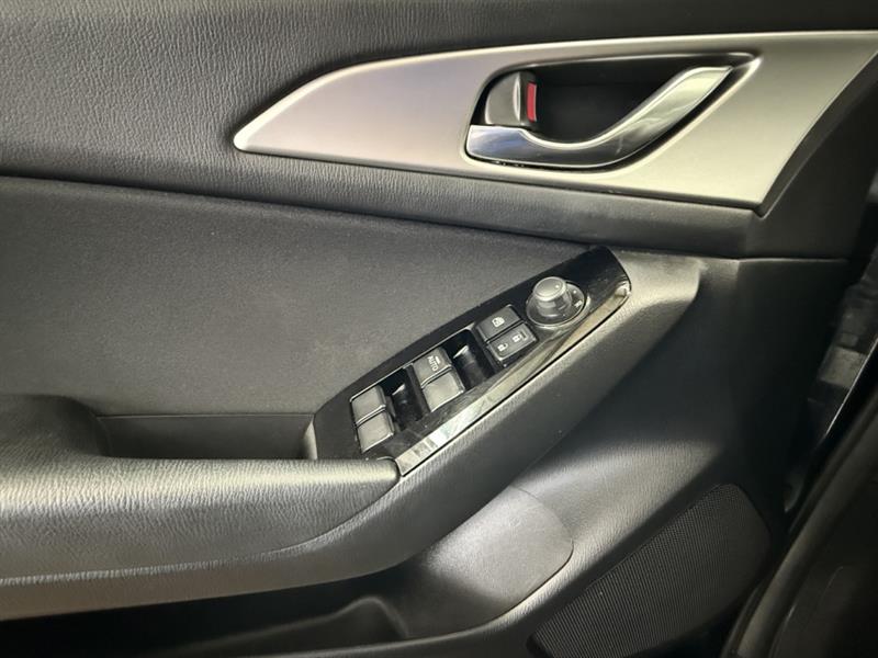 mazda Mazda3 2017 - 11